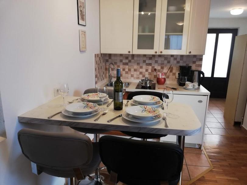 Apartament Studio Apartman Meli Poreč Zewnętrze zdjęcie